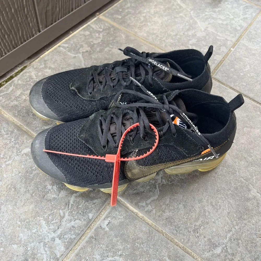 NIKE OFF-WHITE AIR VAPORMAX สีดำ