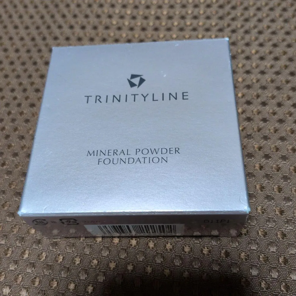 TRINITYLINE ミネラルパウダー ファンデーション 8g 新品未開封