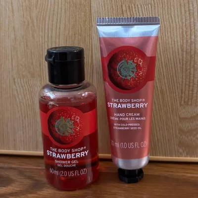 THEBODYSHOPストロベリーハンドクリーム30mlボディシャンプー60ml