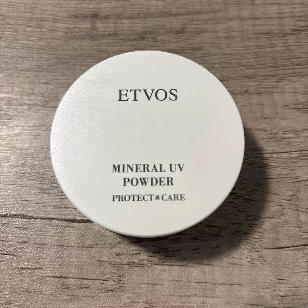 ETVOS ミネラルUVパウダーXペールラベンダー