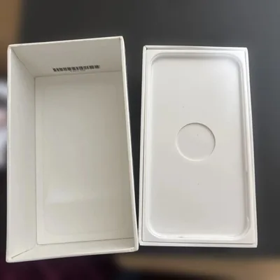 Apple iPhone 4 空箱