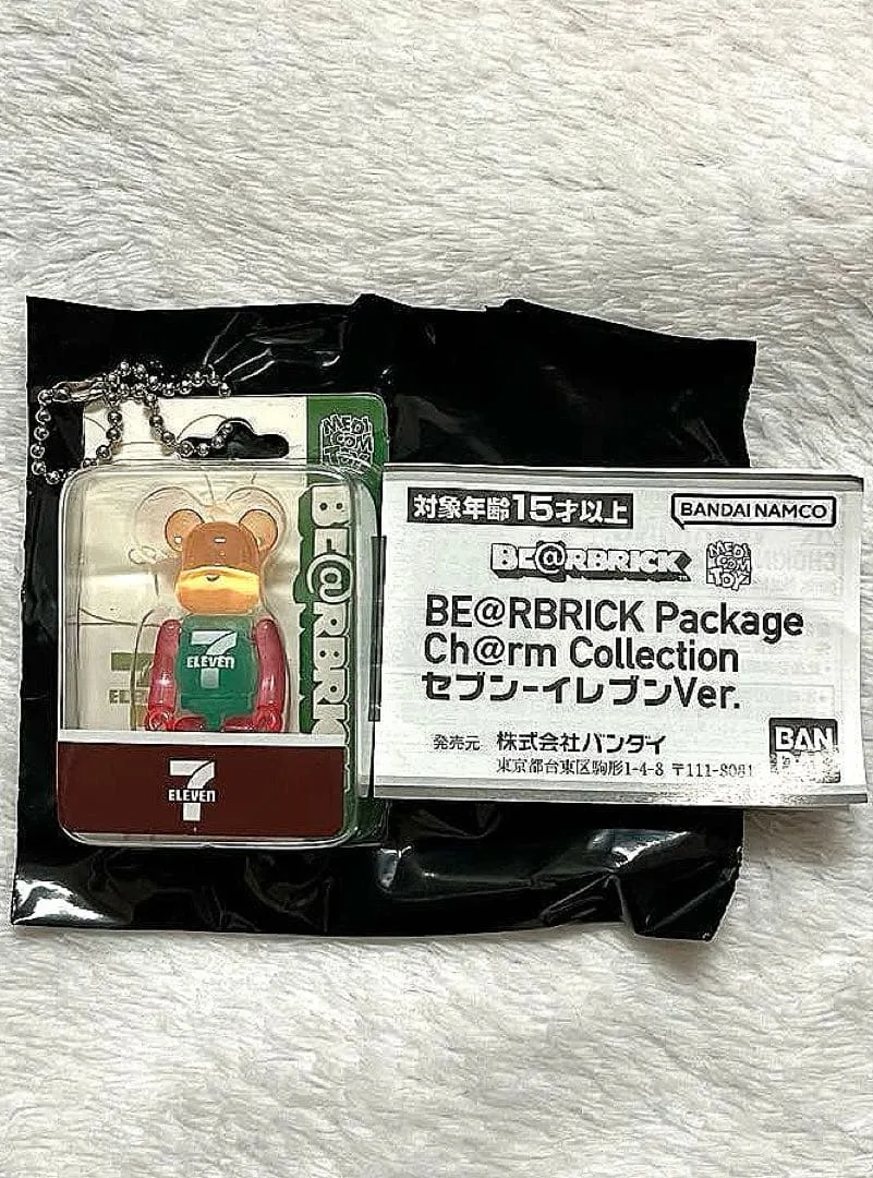 「ベアブリック パッケージチャーム セブンイレブンver.」クリアマルチカラー