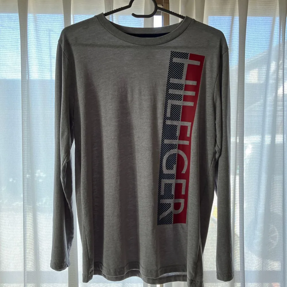 TOMMY HILFIGER 長袖カットソー グレー