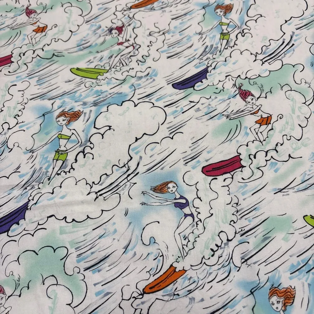 サーフガール柄 プリント生地 ②ホワイト/幅108cm×50cm