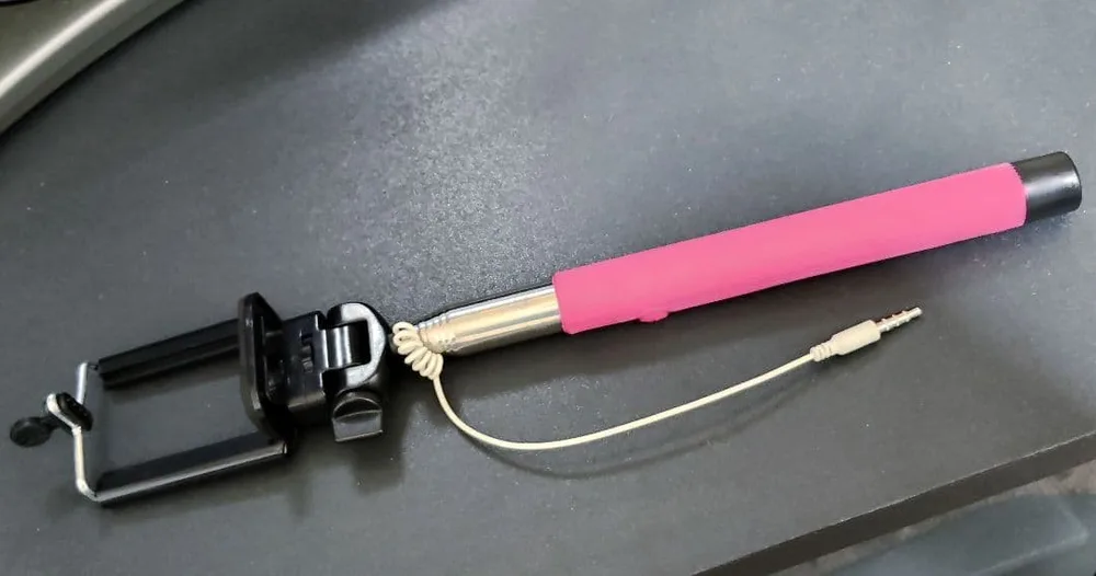 有線式 自撮り棒 ピンク スマホホルダー
