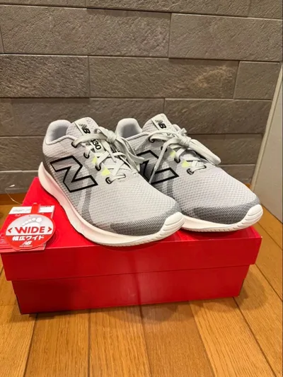 New Balance スニーカー 幅広ワイド