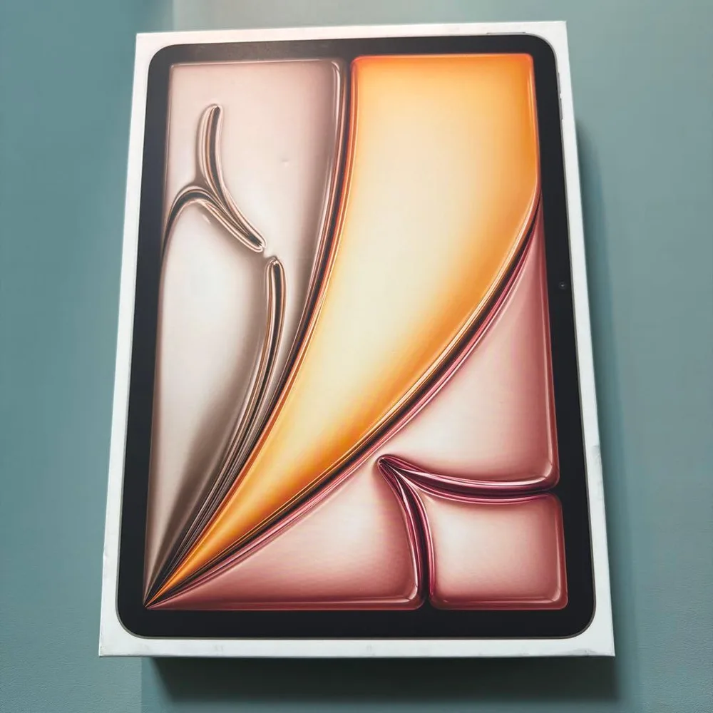 【新品同様・美品】Apple iPad Air (M4) 11インチ 128GB