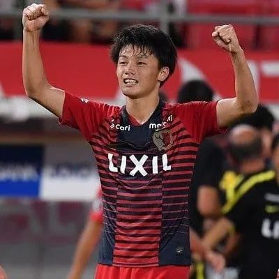 【匿名配送】【入手困難】2019 鹿島アントラーズ 上田綺世 赤 紺 白 L