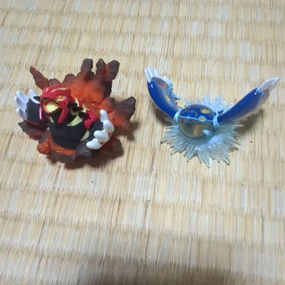 ポケモンフィギュア ゲンシカイオーガとゲンシグラードン