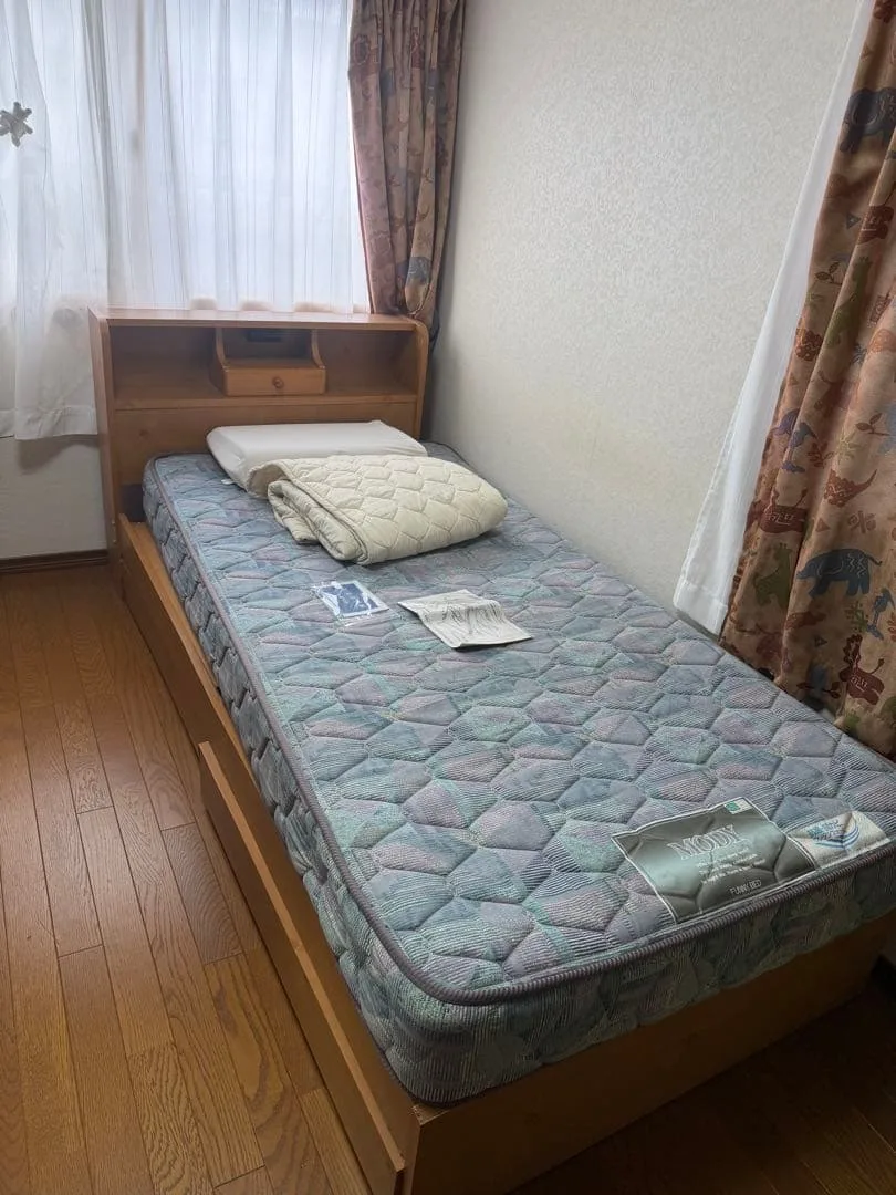 ⚠️引き取り限定⚠️シングルベッドフレーム ライト付き 収納付き マットレス付き