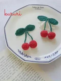 ハンドメイド さくらんぼ ヘアクリップ