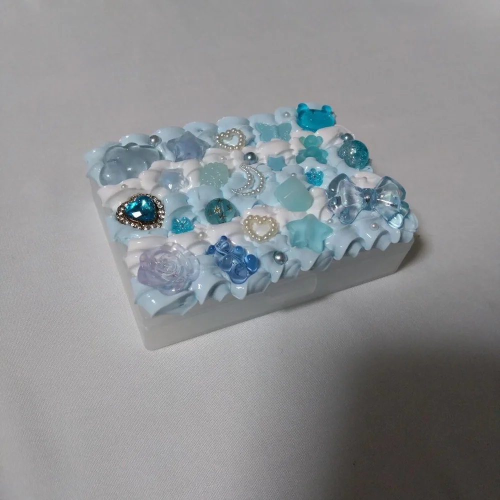 ハンドメイド 水色 白 ケース ホイップデコ