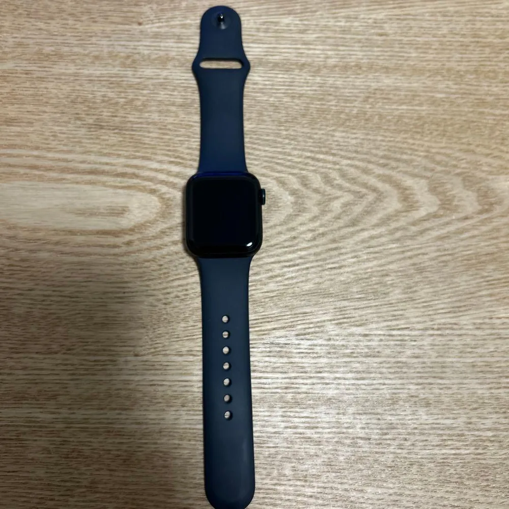 Apple Watch SE3 【40mm】 GPSモデル