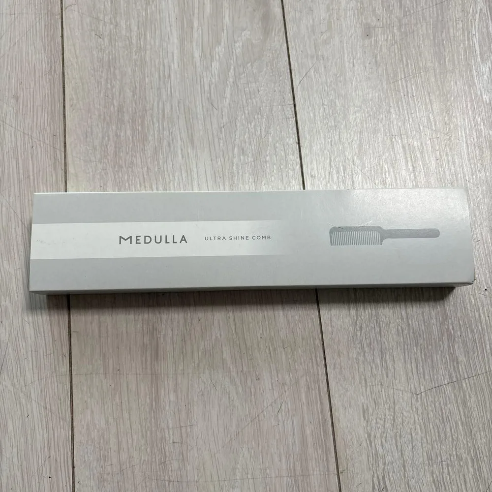 MEDULLA ウルトラシャインコーム
