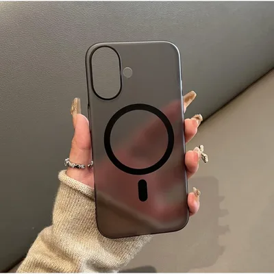 iPhone17 ケース マットブラック 黒 半透明 MagSafe対応 新品