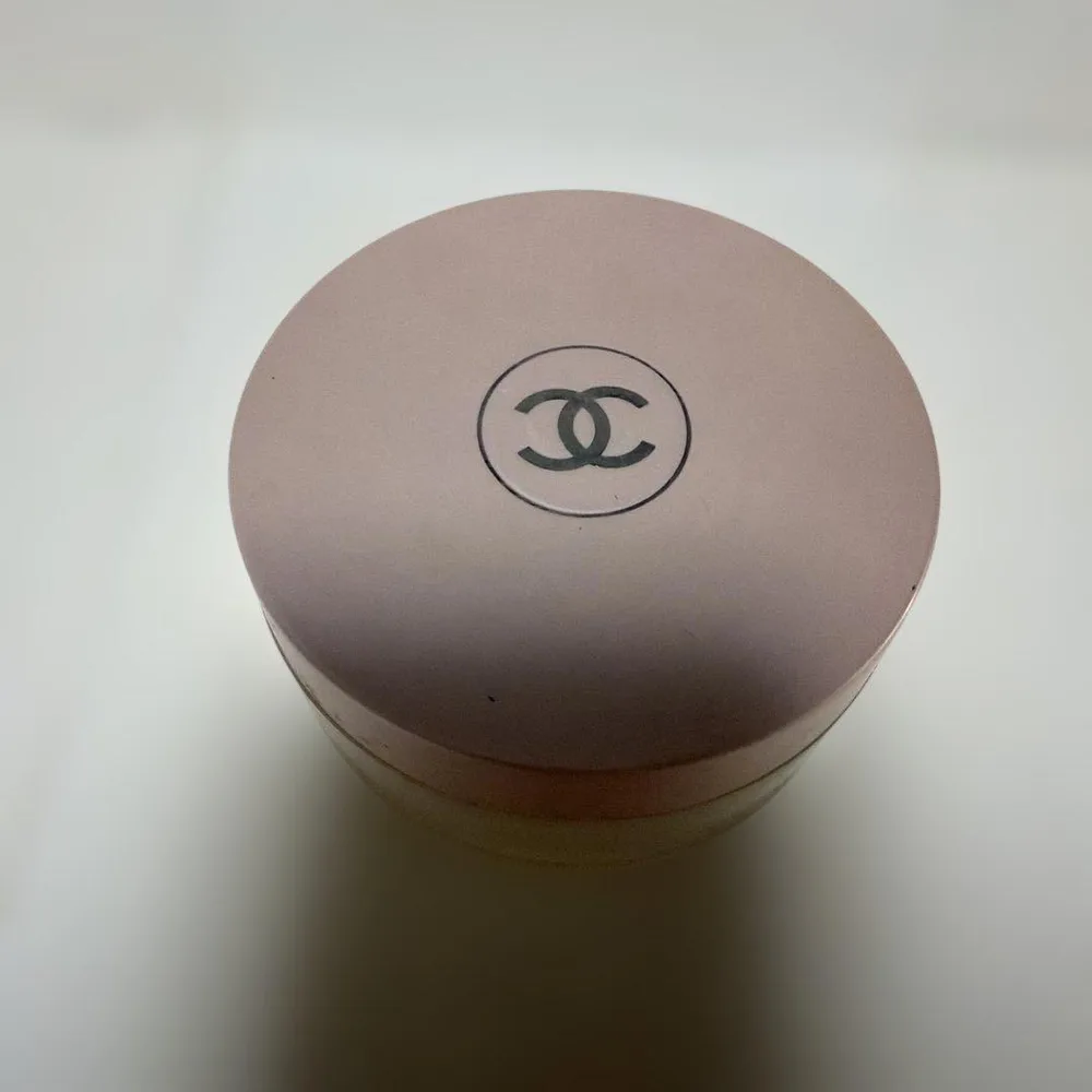 CHANEL シャネル チャンスオータンドゥルボディパウダー