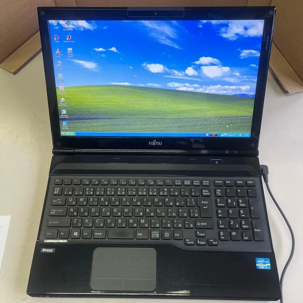 ☆訳有格安美品XP☆富士通15.6インチ大画面長時間バッテリー第3世代i7ノート