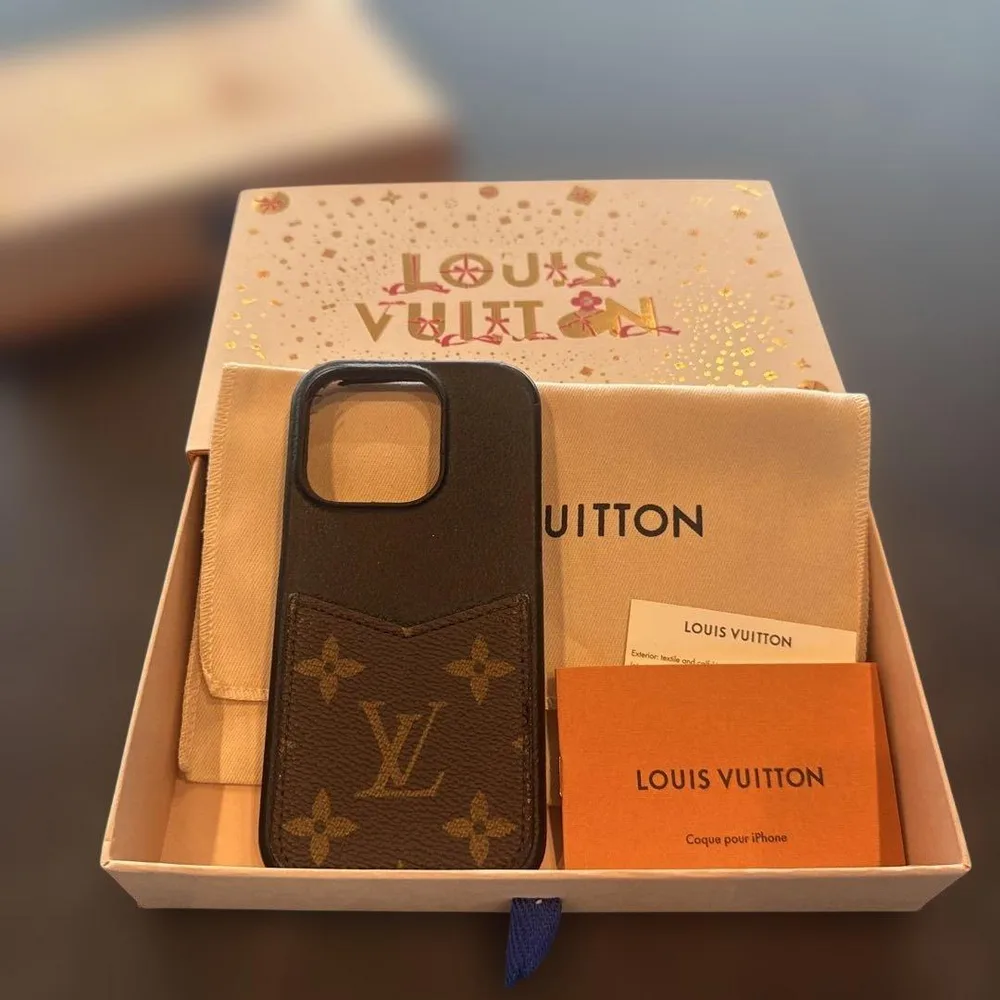 iPhone15pro LOUIS VUITTON iPhone ケース
