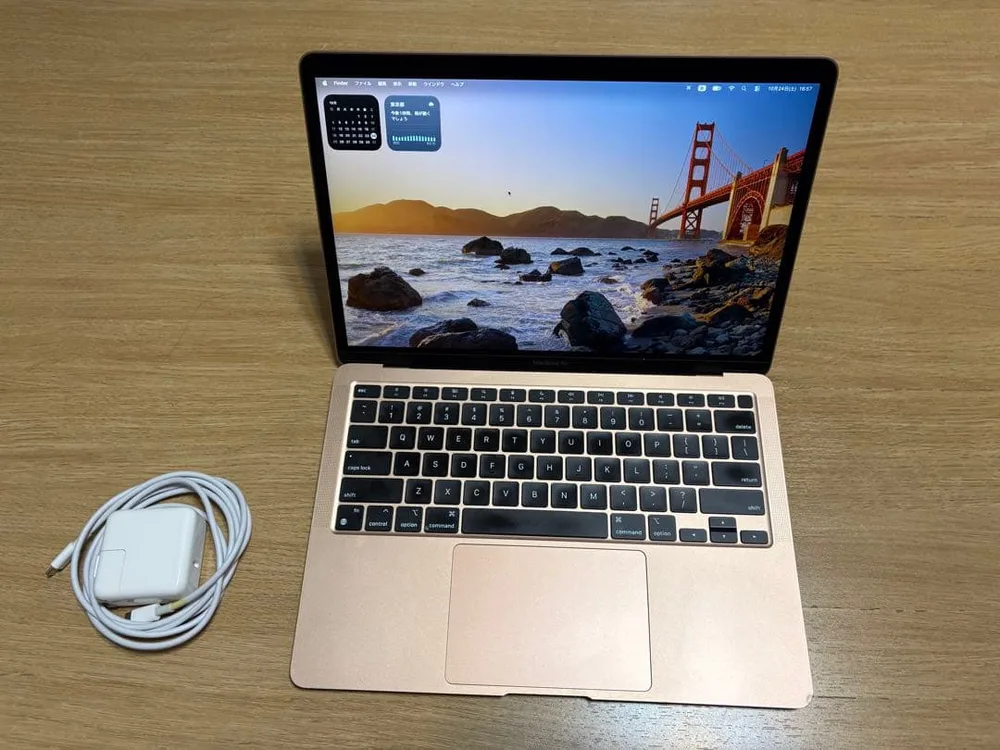 Mac Book Air M1 2020 ゴールド 電池100%充電回数3回