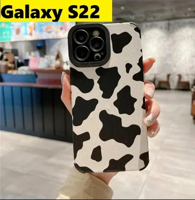Galaxy S22 牛柄 レザー 可愛い Galaxyケース