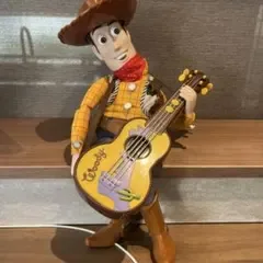 TOY STORY ウッディ フィギュア ギター付き