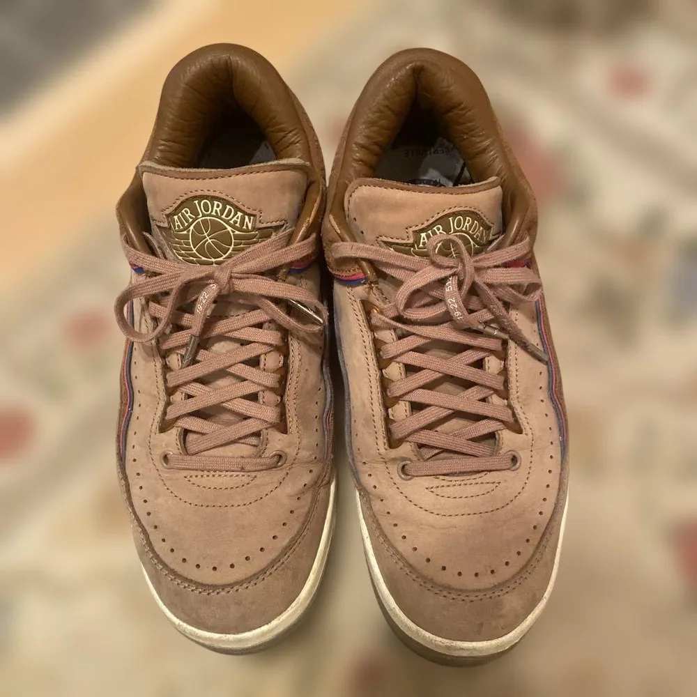 AIR JORDAN スニーカー ブラウン