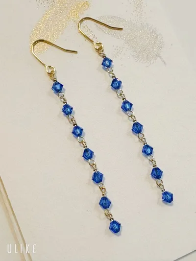 サファイアスワロフスキーのロングピアス