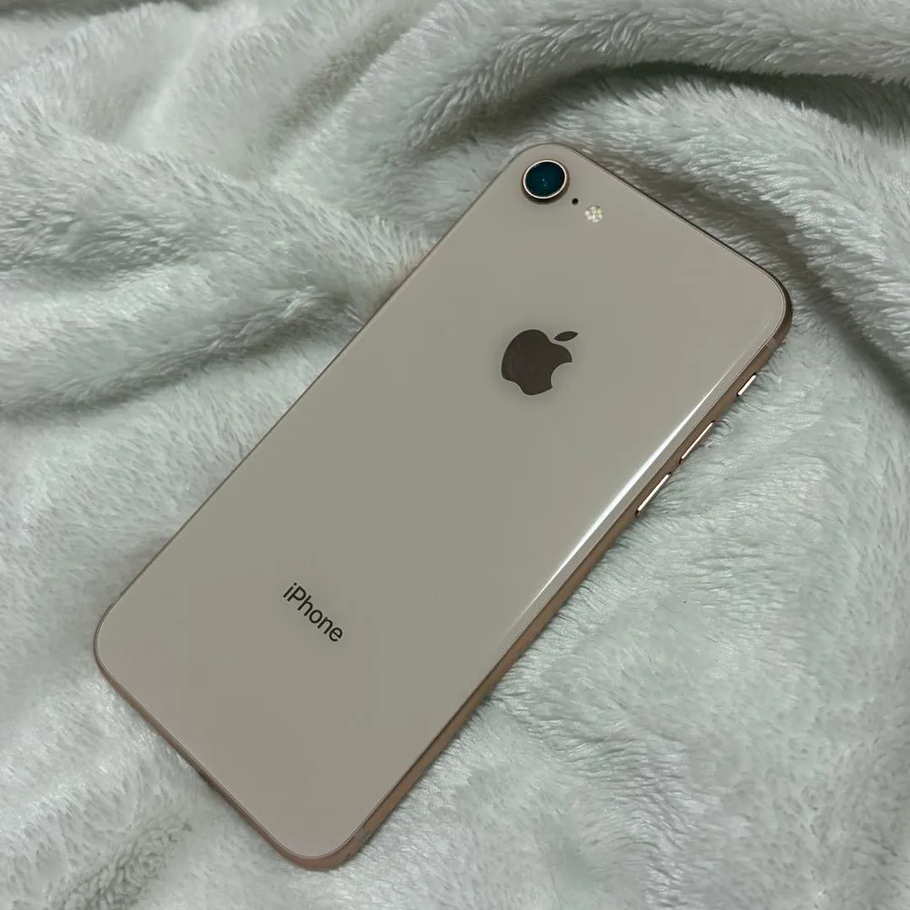 Apple iPhone 8 ゴールド 本体