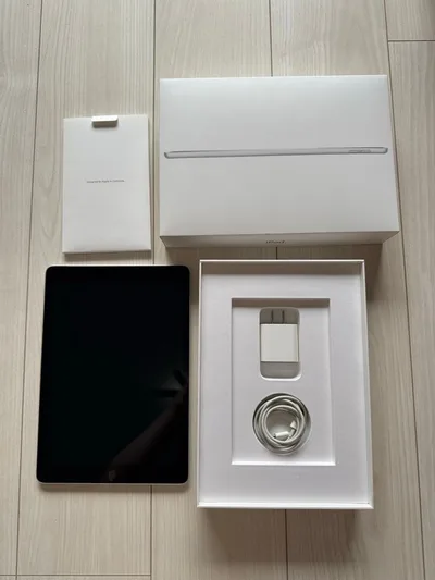 Apple iPad (第9世代) Wi-Fi + Cellular