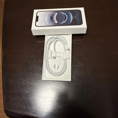Apple iPhone 外箱 ケーブル付き