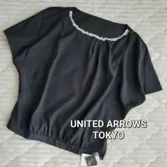 UNITED ARROWS TOKYO ビジュー付き半袖ブラウス 黒 トップス