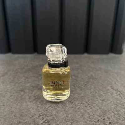 ✍︎. GIVENCHY : ランデルディオーデパルファム