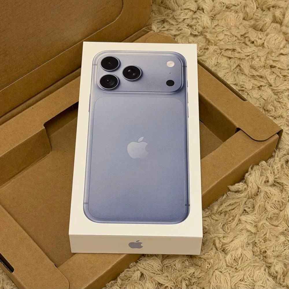 iPhone18ProMax 256GB 未開封 グレイシャー