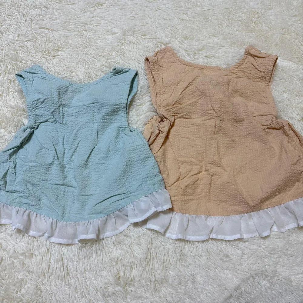 水色・ベージュ フリル付きトップス 二枚セット