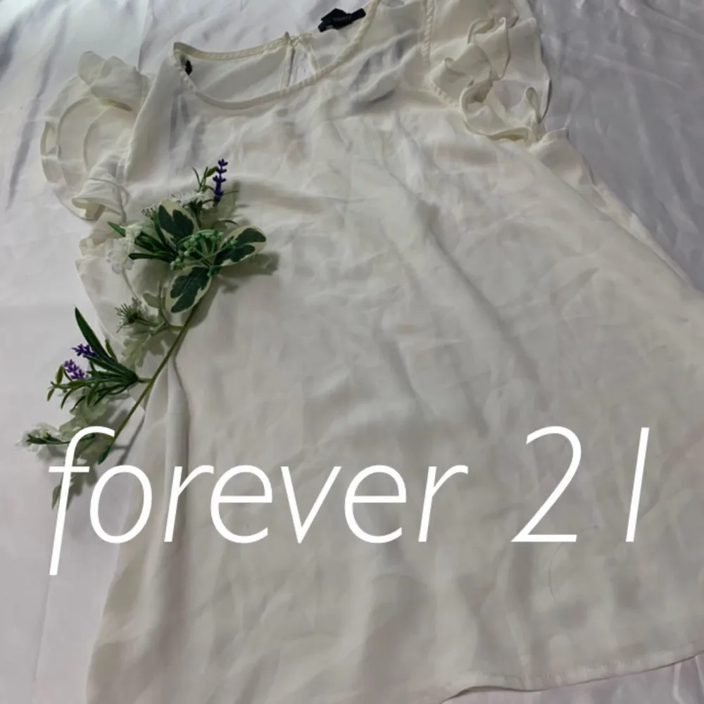 □1168【美品】FOREVER21 カットソー Sサイズ