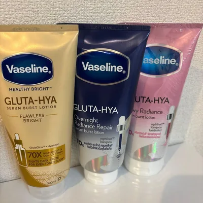 Vaseline Gluta-Hyaボディローション 3本セット大容量300ml
