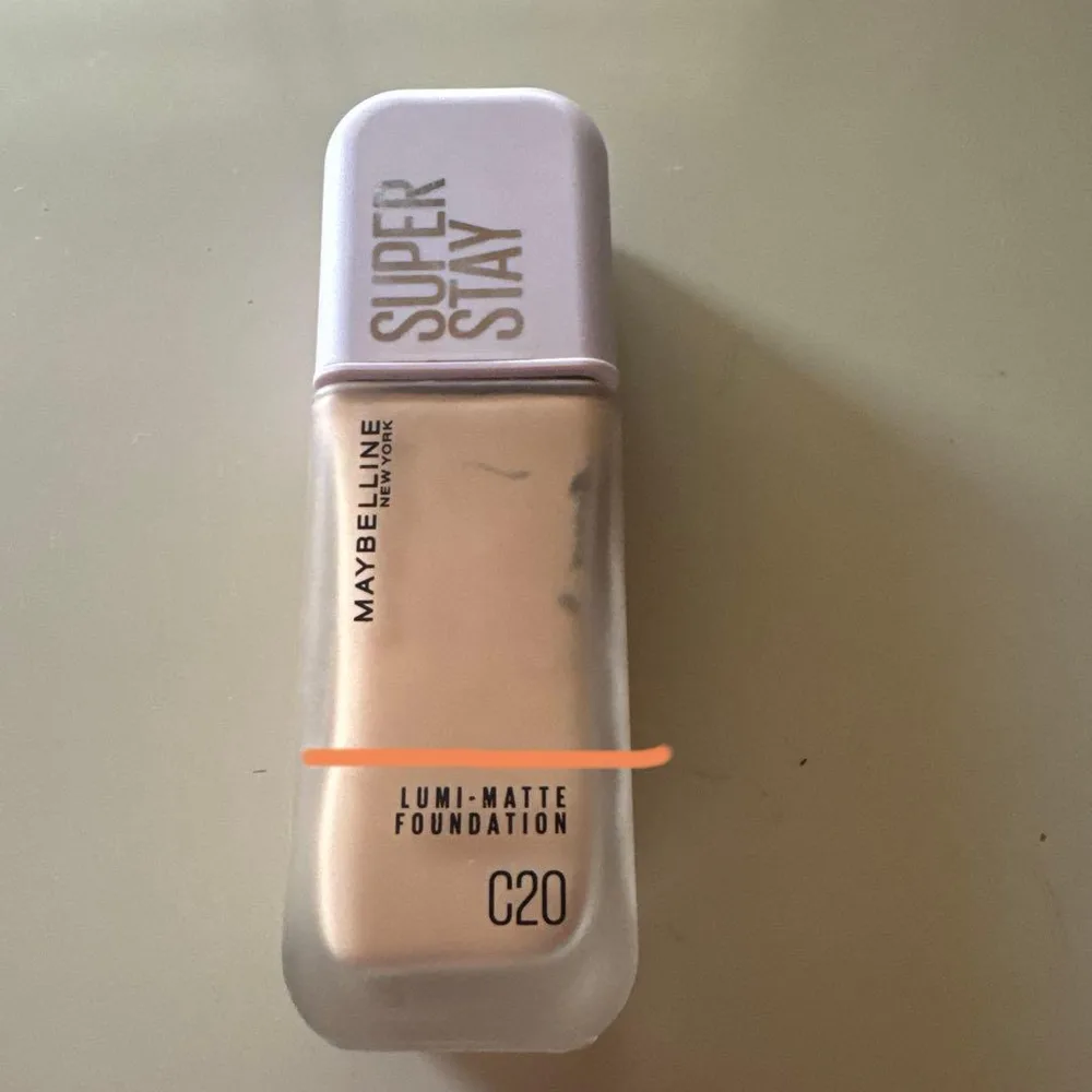 MAYBELLINE SUPER STAY ルミマット ファンデーション C20