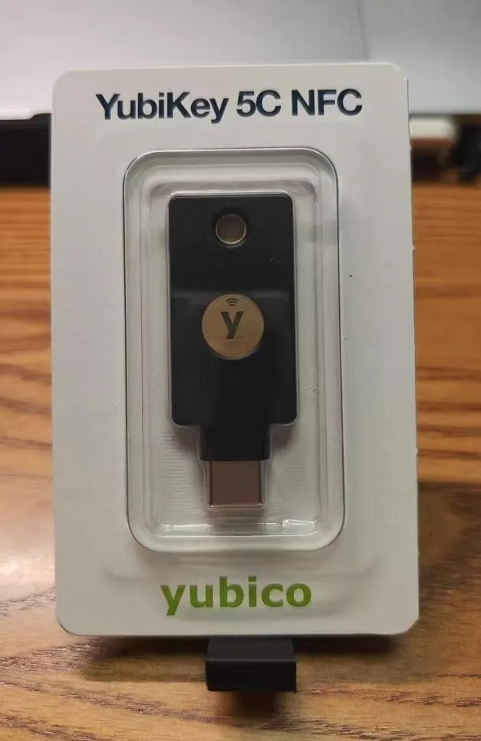 YubiKey 5C NFC セキュリティキー