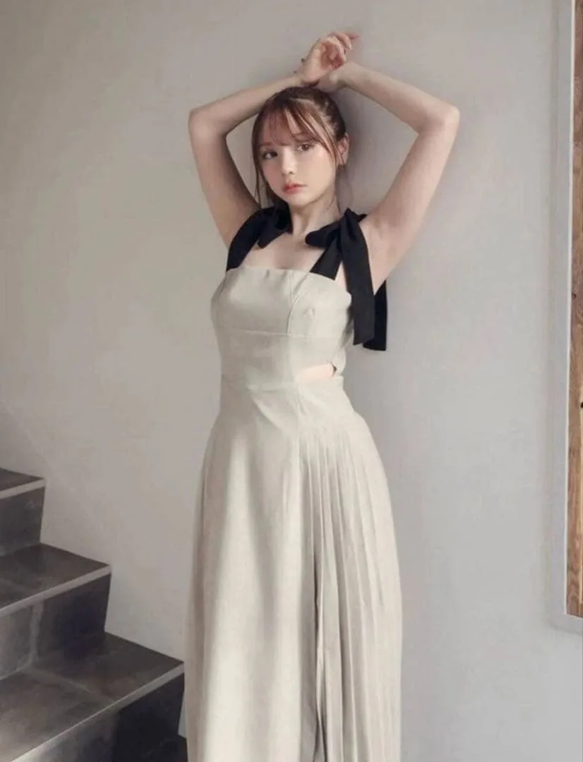 andmary Ann ribbon pleats dress ベージュ