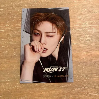 StrayKids アイエン RUN IT 福岡 JR博多シティ ステッカー