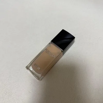【美品】Dior ディオールスキン フォーエヴァー フルイド グロウ 1N
