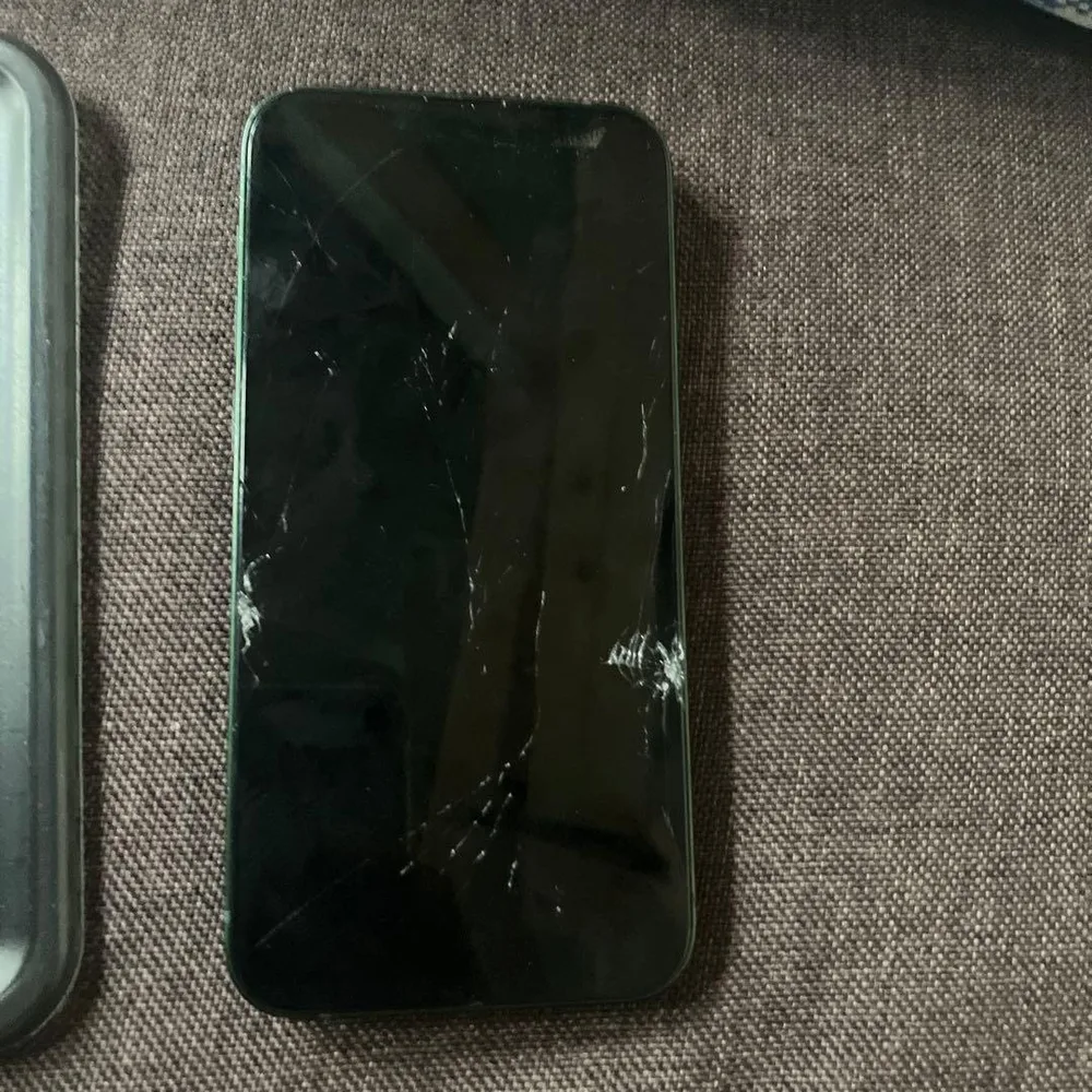 iPhone 13➕XR本体 ジャンク