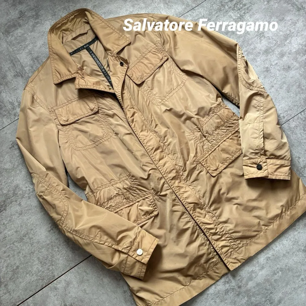 Salvatore Ferragamo ナイロンジャケット ベージュ XL相当
