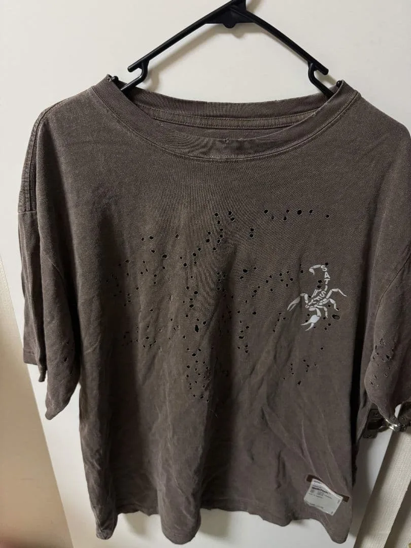 SATISFY MothTech Tシャツ ブラウン