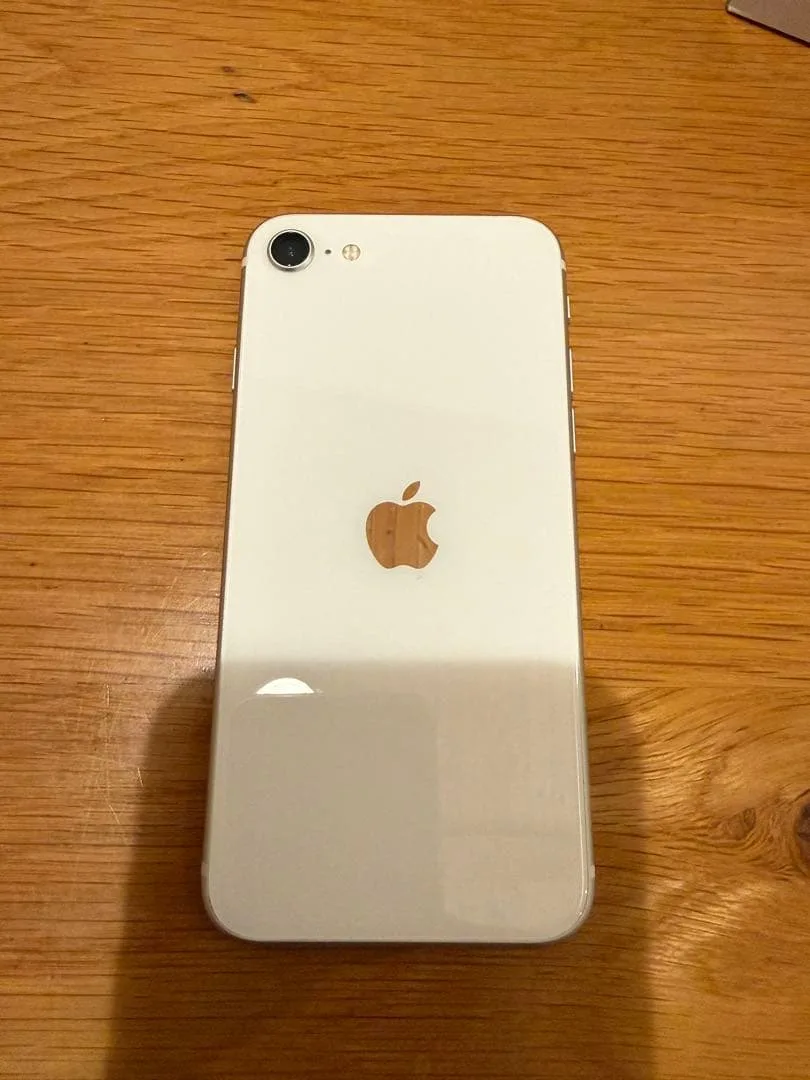 【美品】Apple iPhone SE 第2世代 64GB ホワイト