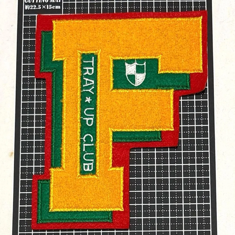 TRAY UP CLUB 刺繍ワッペン Fロゴ