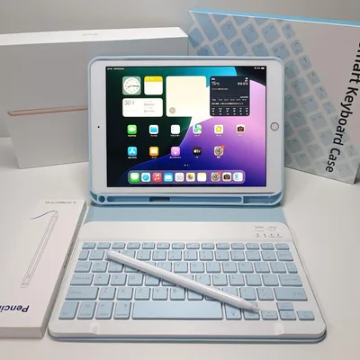 iPad 第8世代 Wi-Fi 32GB ケースとキーボード、タッチペン