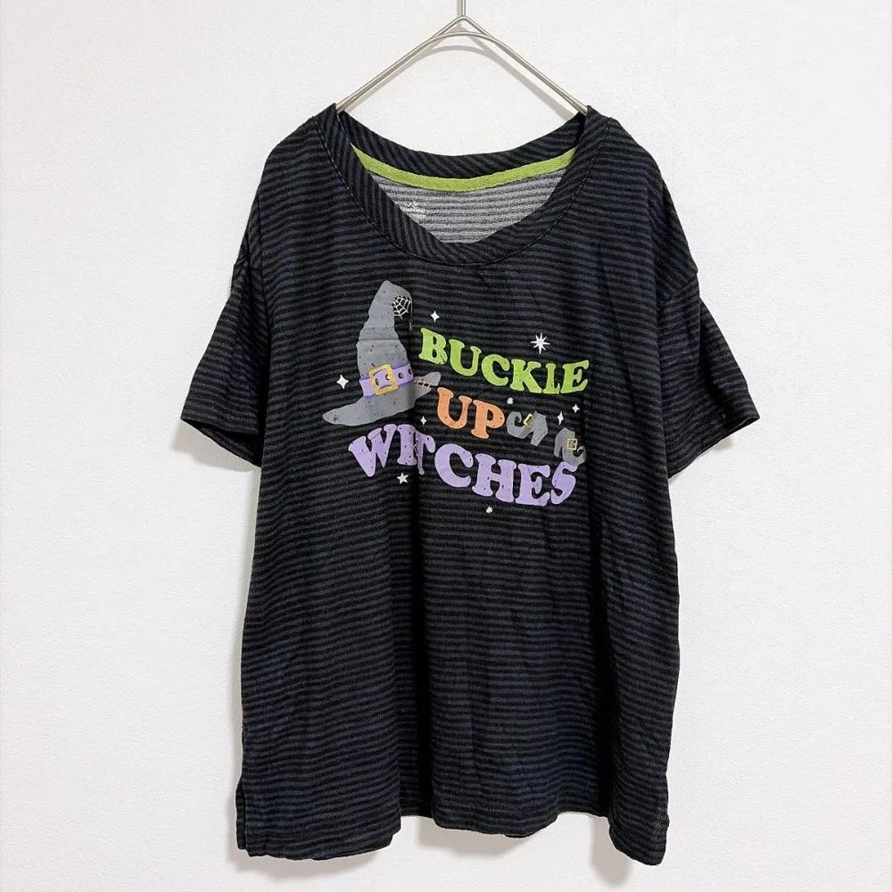 ウェイ トゥ セレブレイト! ハロウィン柄 Vネック 半袖 Tシャツ M 黒