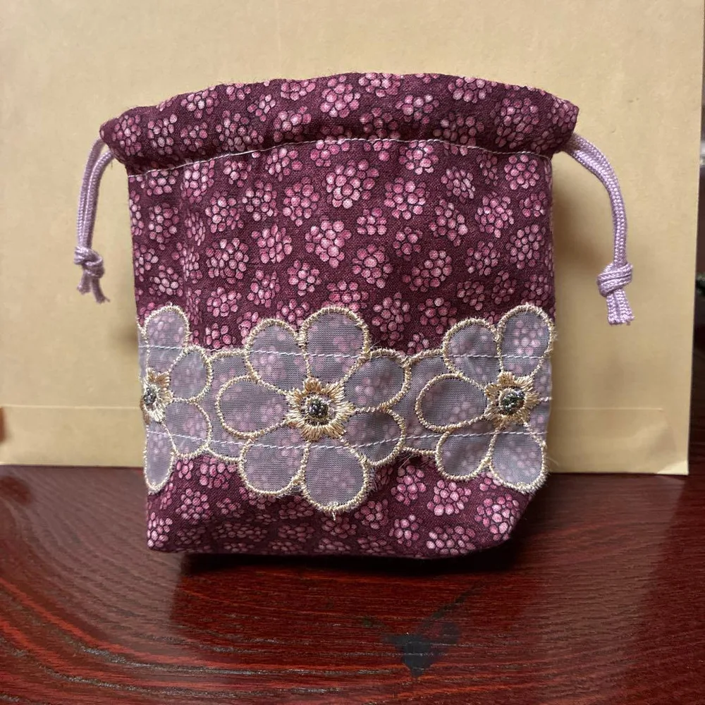 ハンドメイド 花柄レース巾着袋