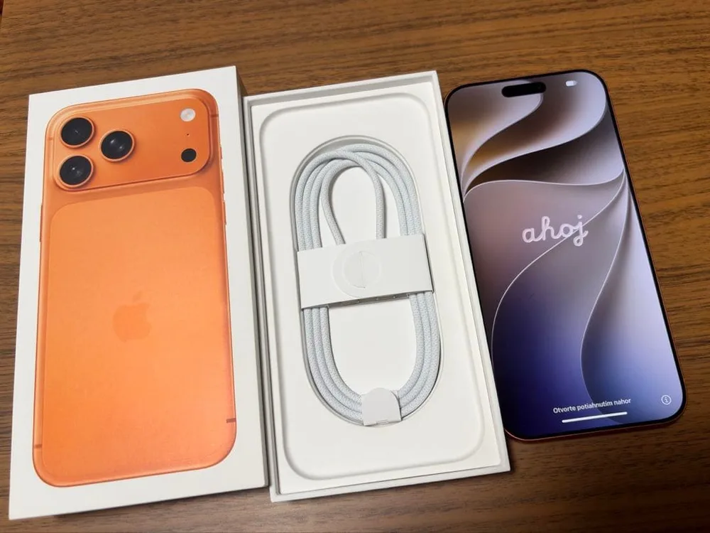 iPhone 17 Pro Max 256GB コズミックオレンジ